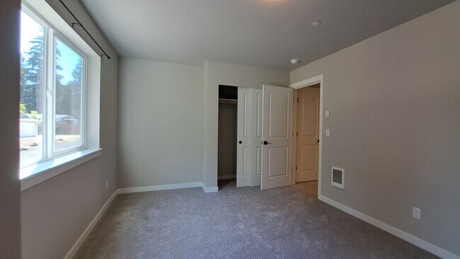 Building Photo - 3113 E Camellia Way
