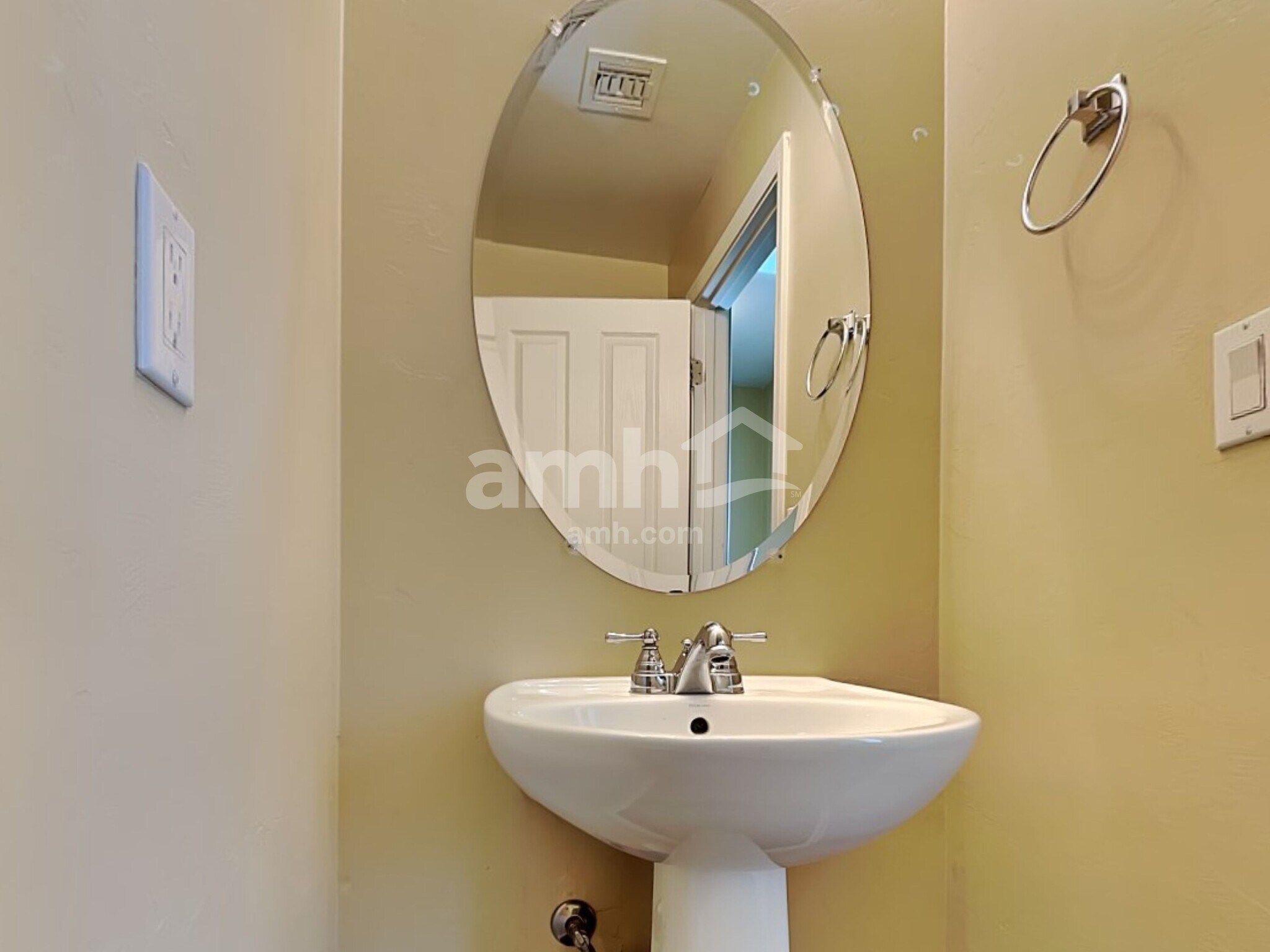 Building Photo - 12979 N Sabal Palm Way