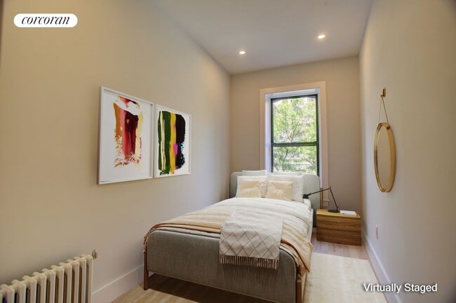 Building Photo - 206 W 96th St