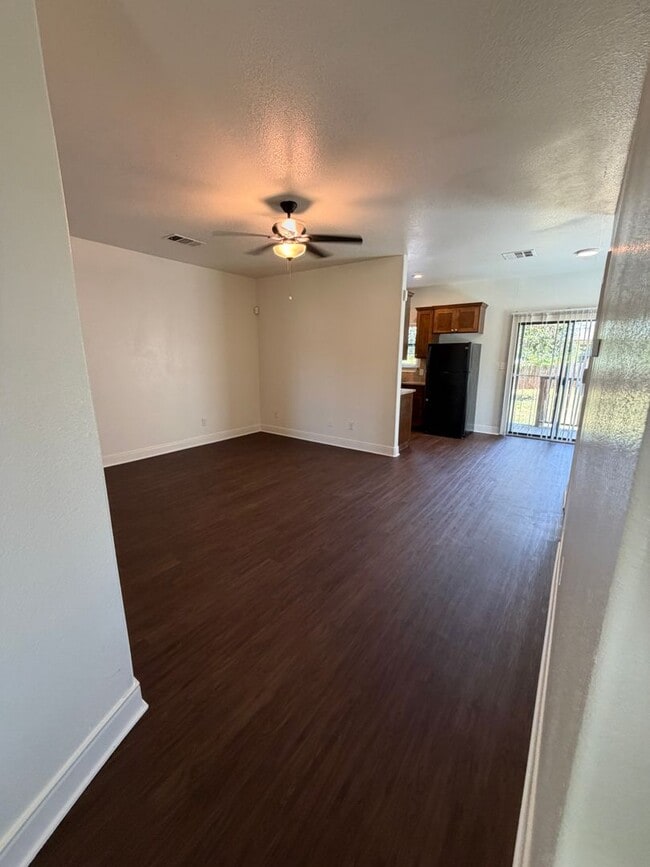 Building Photo - 146 Keo Kea Ct