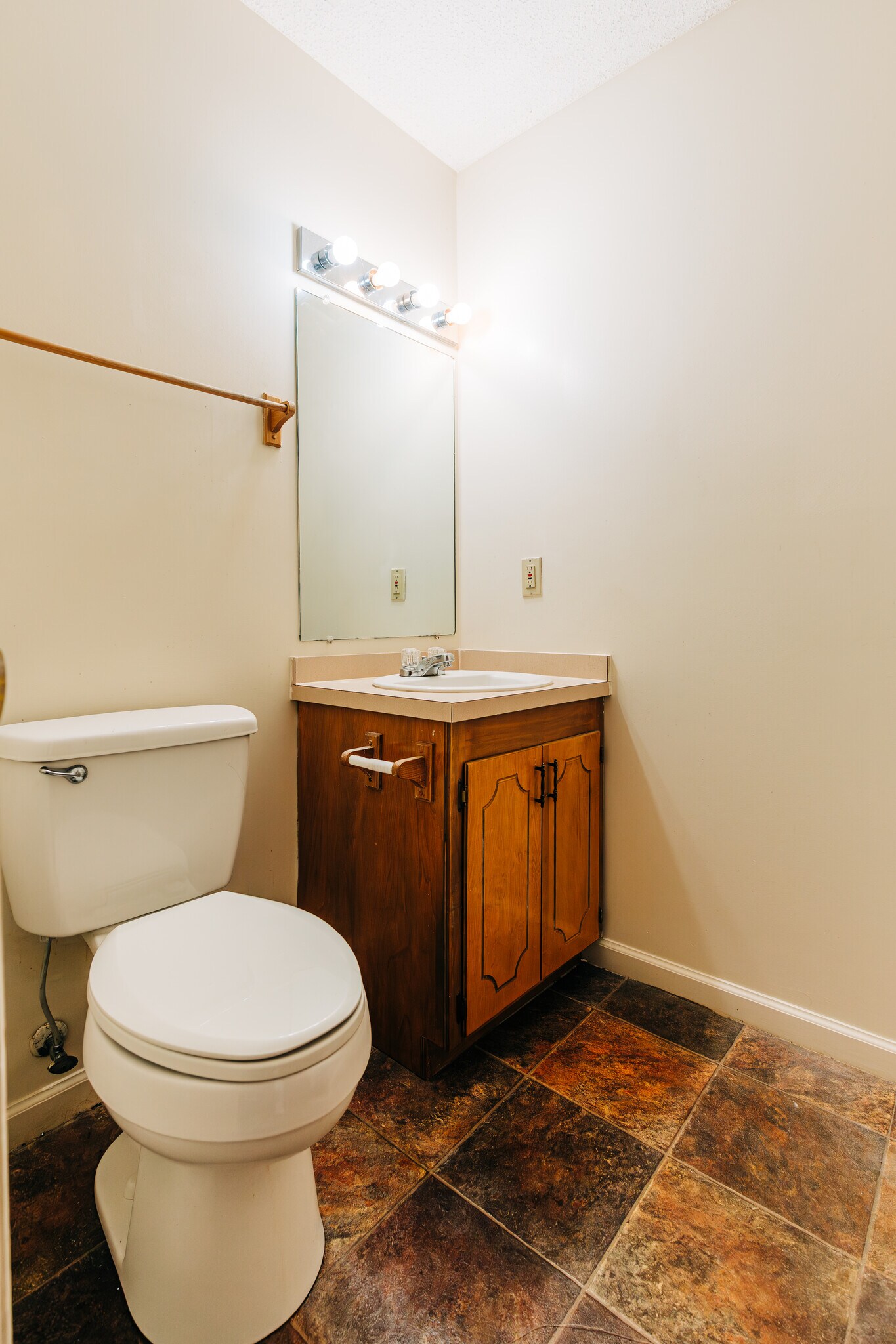 Building Photo - 1202 Douglas MacArthur St