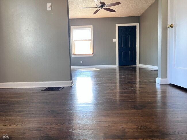 Building Photo - 1524 E 46th St