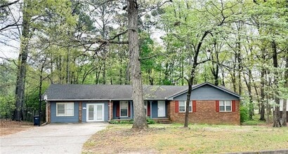Building Photo - 1802 Driftwood Pl