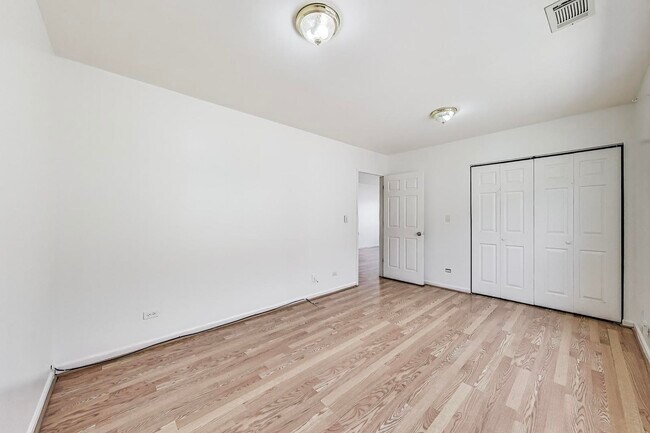 Building Photo - 4641 S Drake Ave