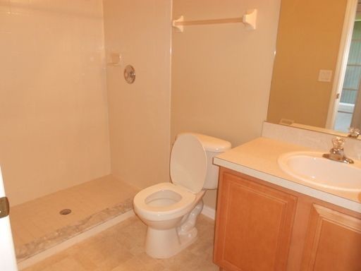 Building Photo - Orlando - 5 Bedroom 4 Bathroom - 2050.00
