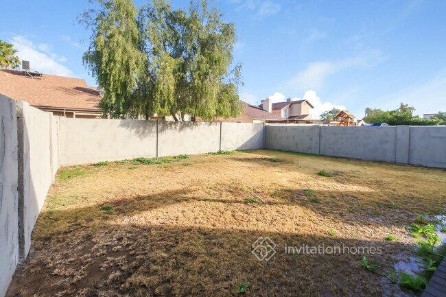 Building Photo - 1811 S 39th St