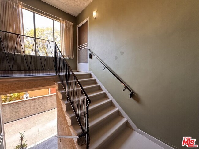 Building Photo - 4168 Brunswick Ave