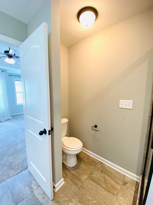 Building Photo - 1194 Eagle's Bluff Dr
