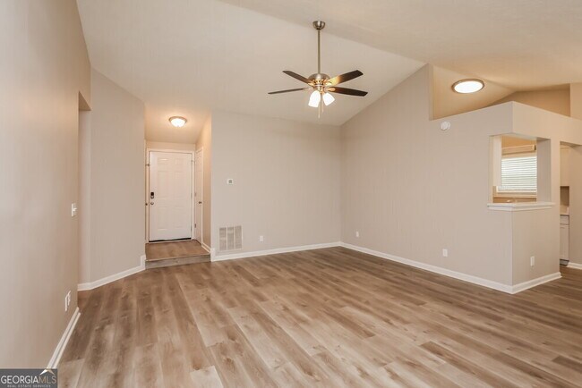 Building Photo - 1384 Luther Way