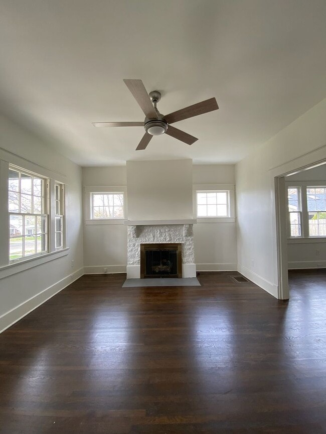 Building Photo - Charming 5 Bed, 3 Bath Home in the Heart o...