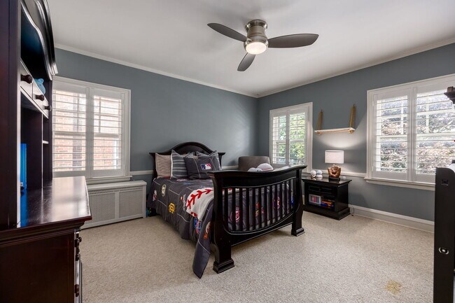 Building Photo - 1135 N Kenilworth Ave