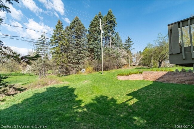 Building Photo - 1083 N Livernois Rd