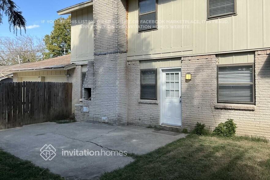 Building Photo - 4857 Shands Dr