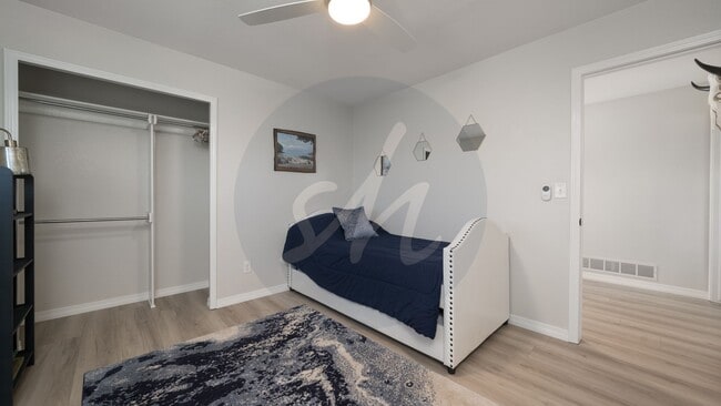 Building Photo - Remodeled Gem in Briargate