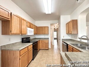 Building Photo - 7206 Great Lakes Dr