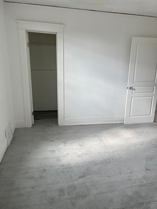 Building Photo - 6307/6311 Woodrow - Paralev LLC