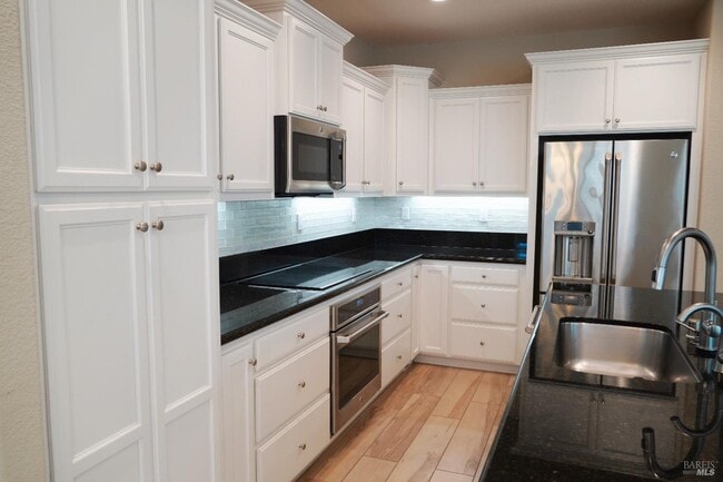 Building Photo - 415 Belvedere Dr