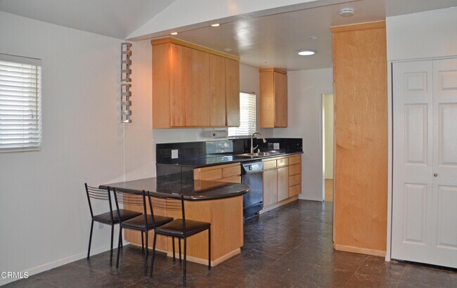 Building Photo - 4541 Alveo Rd
