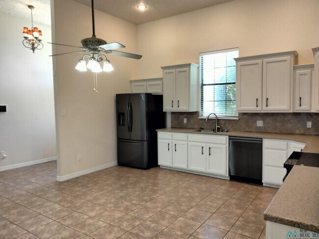 Building Photo - 2620 Fred Daugherty Dr