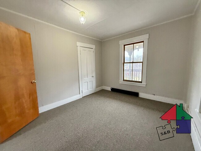 Building Photo - 4 Cogswell St