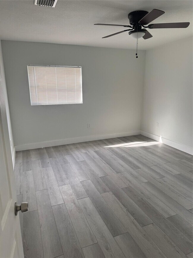 Building Photo - 4551 NW 12th St