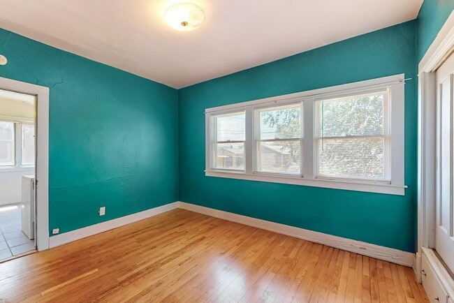 Building Photo - HISTORIC Edo BUNGALOW 2 Bedroom 1 Bath