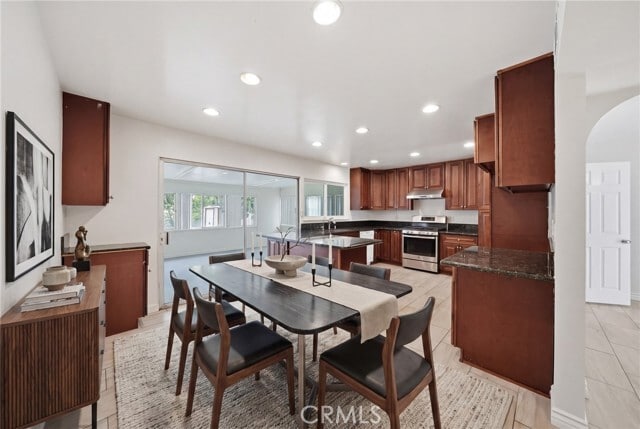 Building Photo - 17016 Leslie Ave