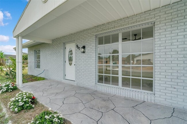 Building Photo - 957 Great Falls Terrace NW