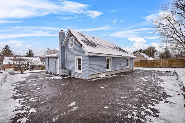 Building Photo - 917 Parkway Pl