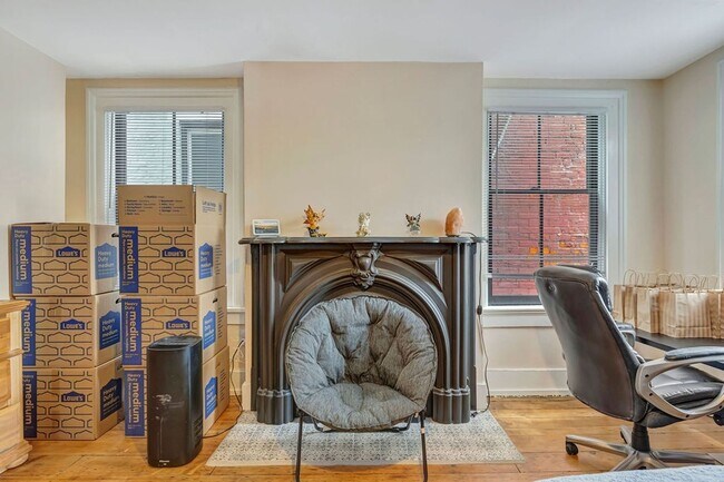 Building Photo - Charming 3BR Duplex in Covington