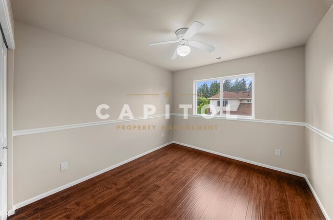 Building Photo - 5800 Balustrade Blvd SE