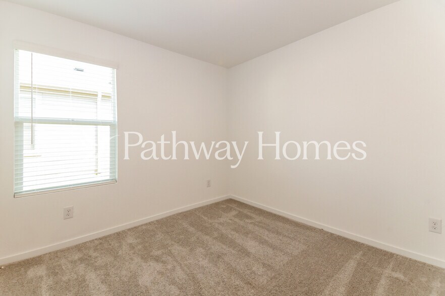 Building Photo - 11304 Rodeo Dr