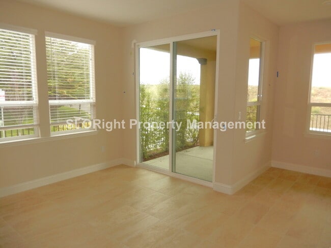 Building Photo - AVAILABLE NOVEMBER - Gorgeous Home in Trilogy Monarch Dunes - 2 Bedroom / 2.5 Bathroom
