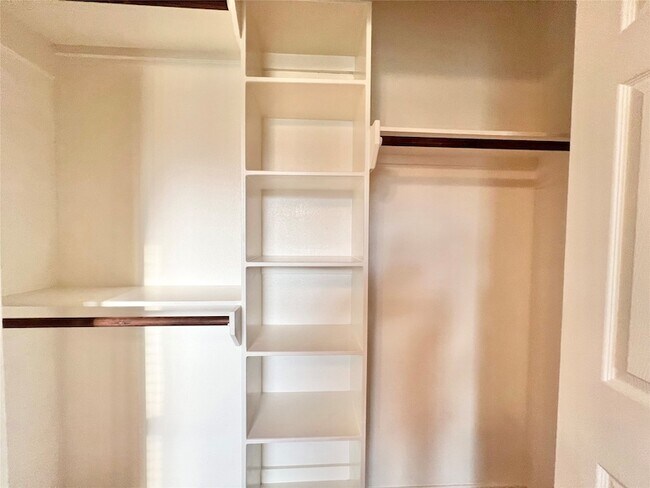 Building Photo - 7017 Caldwell St