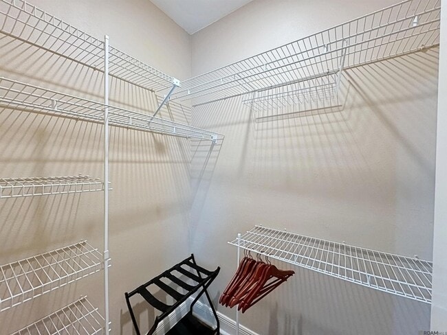 Building Photo - 11831 Thornberry Ln