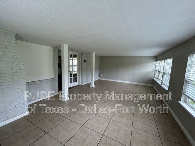 Building Photo - 6461 Starnes Rd