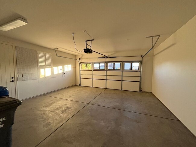 Building Photo - Spacious Home - Three Bedrooms w/garage TOSCANO Neighborhood in SLO