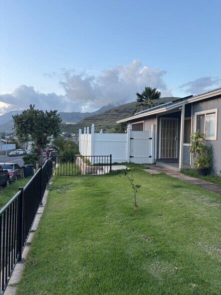 Building Photo - 86-138-138 Leihoku St