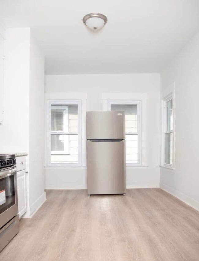 Building Photo - 185 Butler St