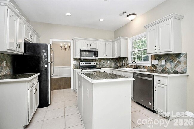 Building Photo - 8609 Walsham Dr