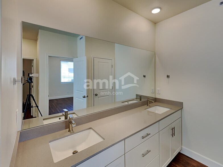 Building Photo - 2686 W 3290 S