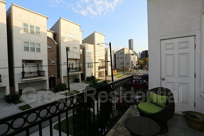 Building Photo - 1419 Beachton St