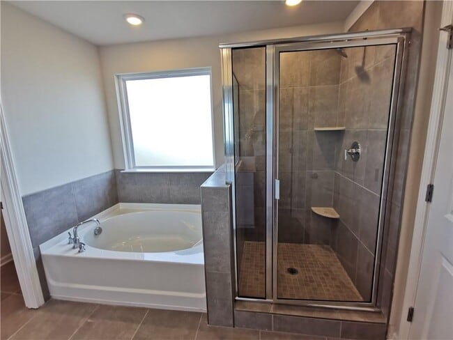 Building Photo - 6017 White Sycamore Pl