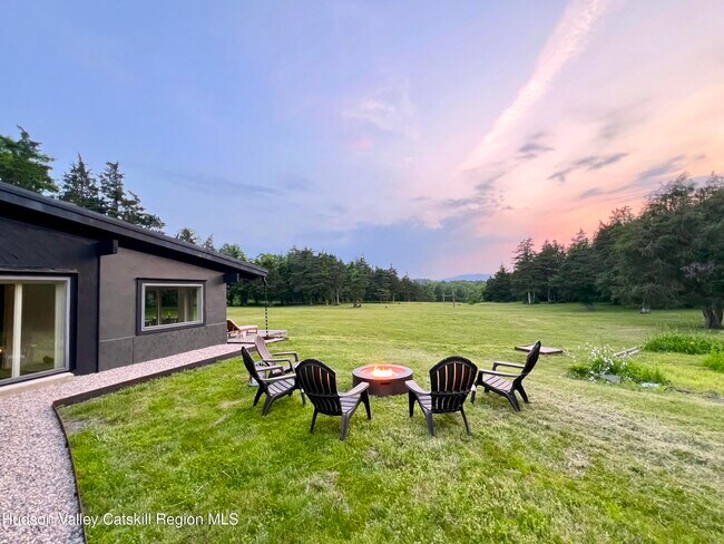 Building Photo - 16 Spring Rd