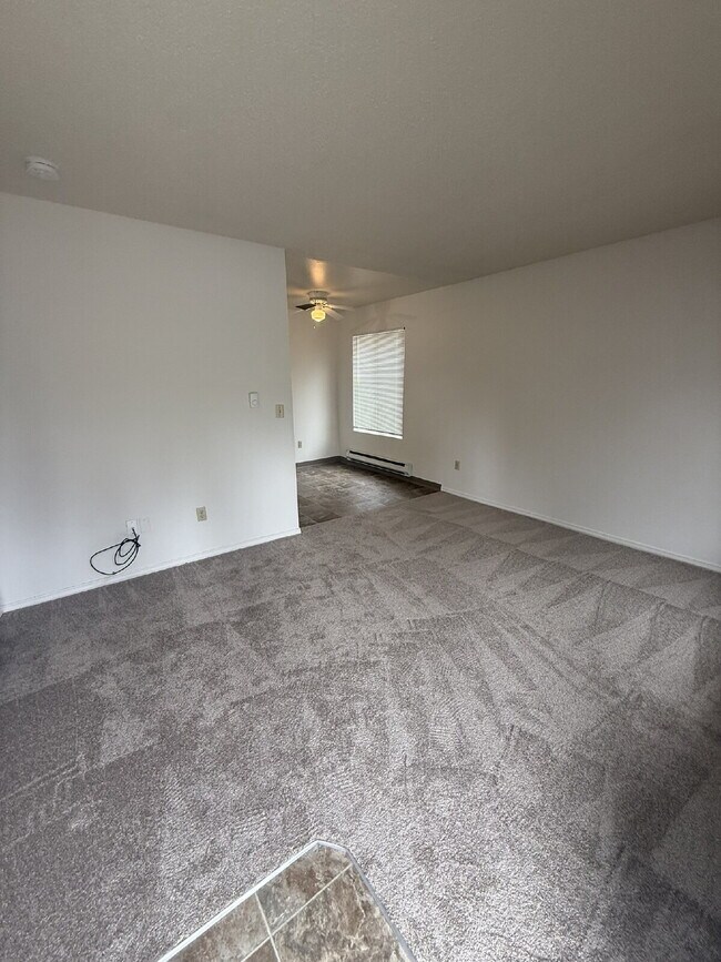 Building Photo - Cozy 1 Bedroom Apartment- $300 off 1st Mon...