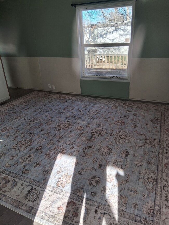 Building Photo - 2 bed 1 bath NW Boise