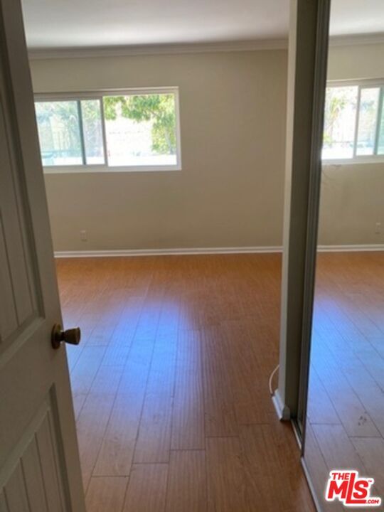 Building Photo - 12823 Kling St