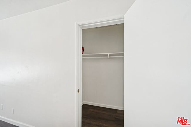 Building Photo - 5319 Vantage Ave