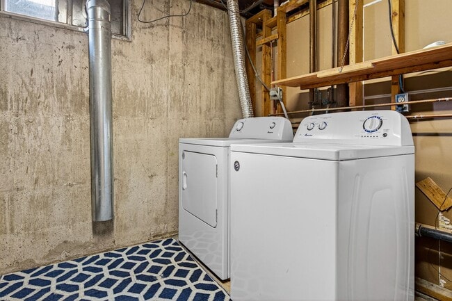 Building Photo - Newly Remodelled 3-Bed, 2-Bath Home Near Sloan’s Lake