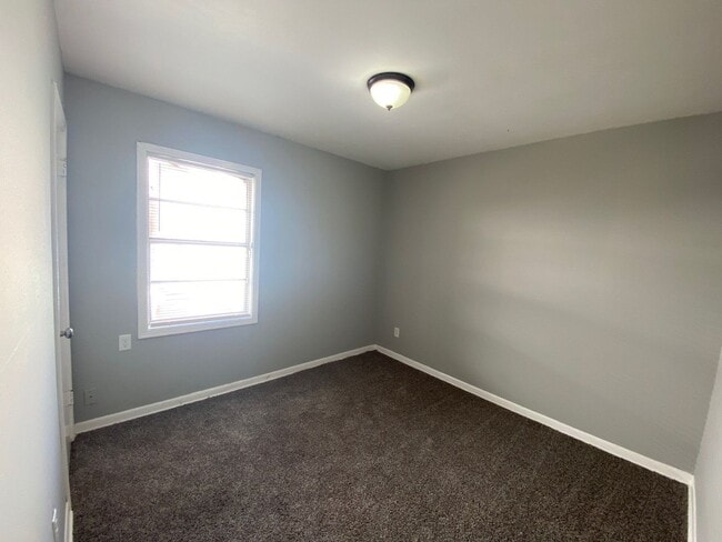 Building Photo - 4034 Rhodes Ave